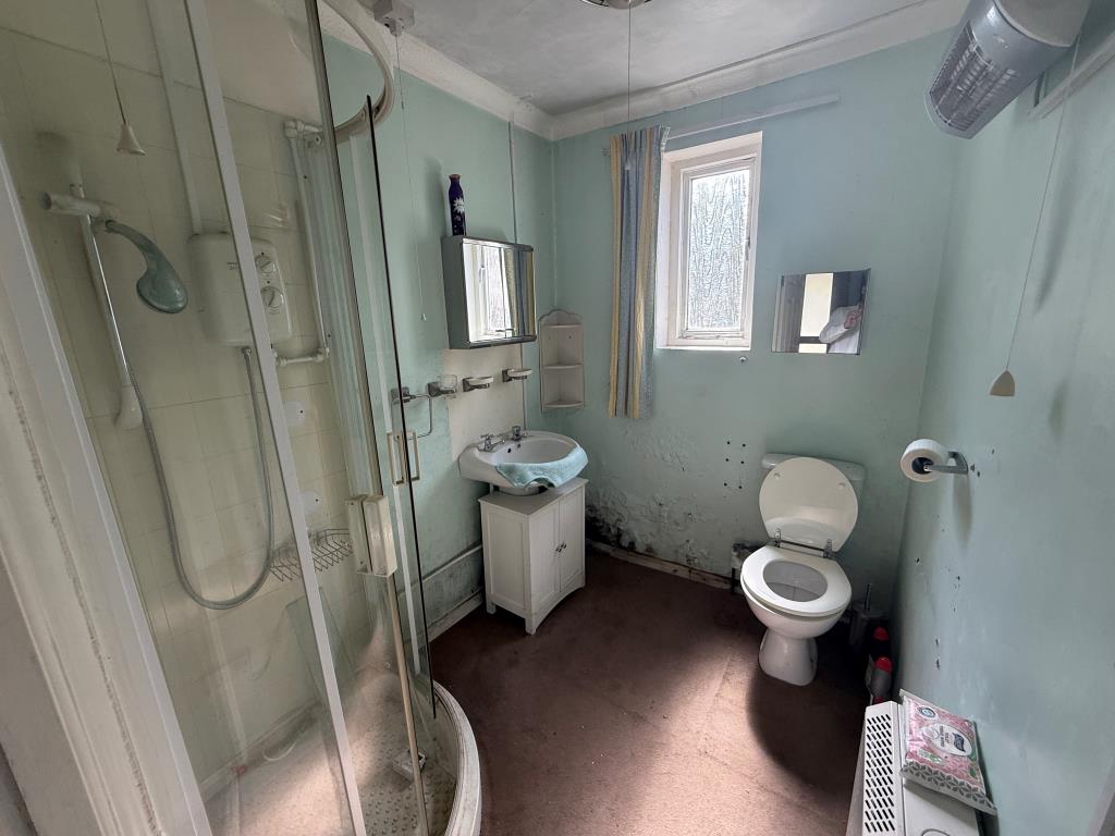 Lot: 157 - PAIR OF COTTAGES FOR REFURBISHMENT AND REPAIR WITH APPROXIMATELY 2.8 ACRES OF LAND - Shower room with W.C.